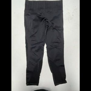 ATHLETA HALSANA SEAMLESS BLACK 7/8 TIGHTS